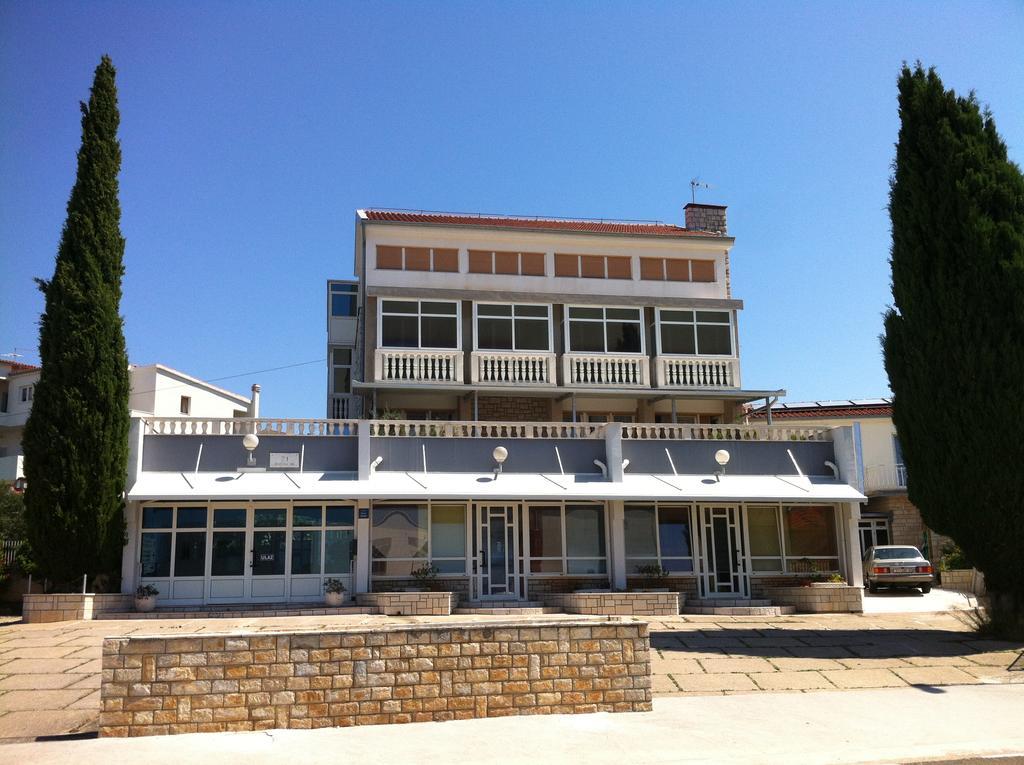Vila Primo พรีมอชเตน ภายนอก รูปภาพ